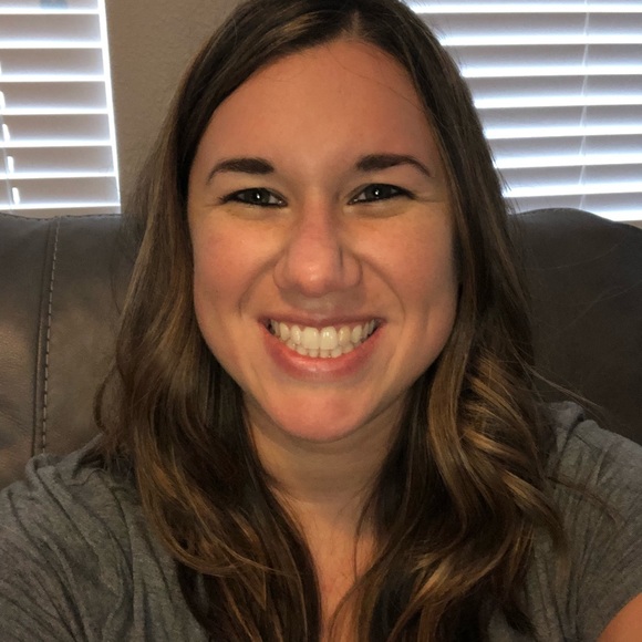 Meet your Posher, Ana - Picture 1 of 1